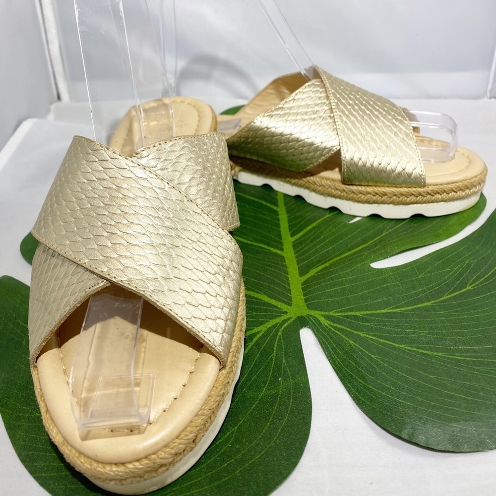 VELEZ COLUMBIAN GOLD‎ CROC CRISS CROSS SLIDE SANDAL​​​​​